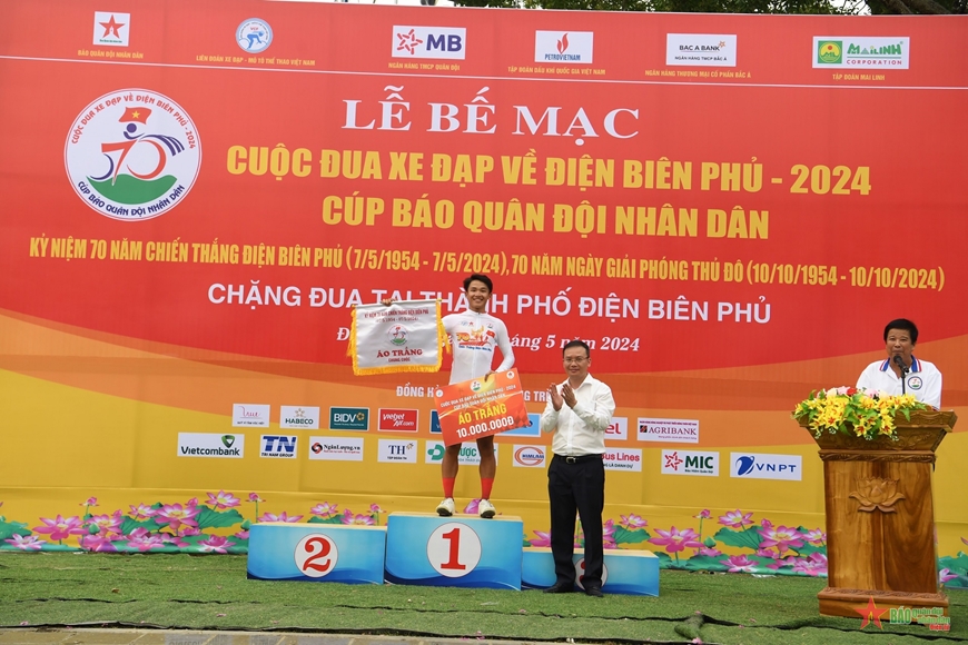 View - 	Xe đạp Quân đội thắng lớn, gần 15 tỷ đồng cho hoạt động an sinh xã hội